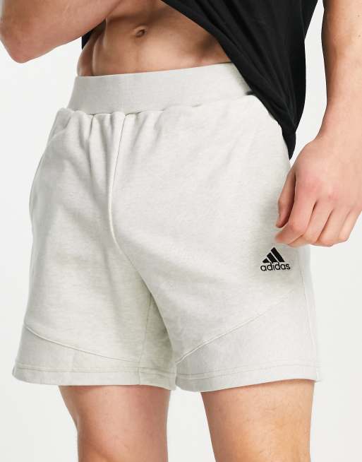 Pantaloncini adidas hotsell verdi e bianchi