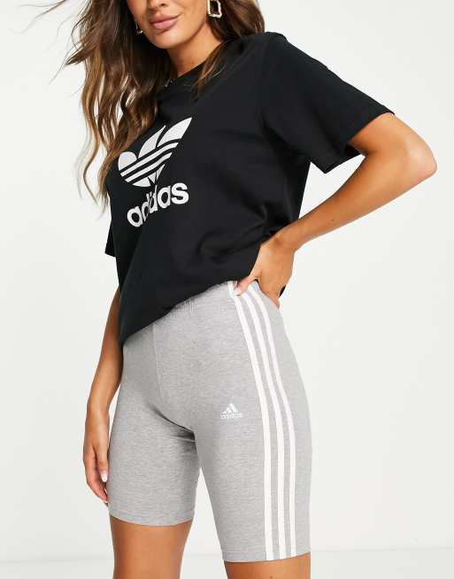 adidas - Sportswear Essential - Leggingshort met 3-Stripes in grijs