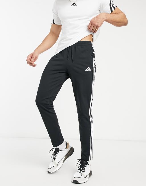 adidas – Sportswear Essential – Svarta mjukisbyxor med 3 ränder