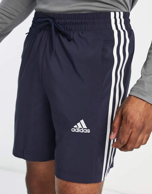 adidas Sportswear - Essentials - Short à 3 bandes - Bleu marine et blanc, 4 de 4