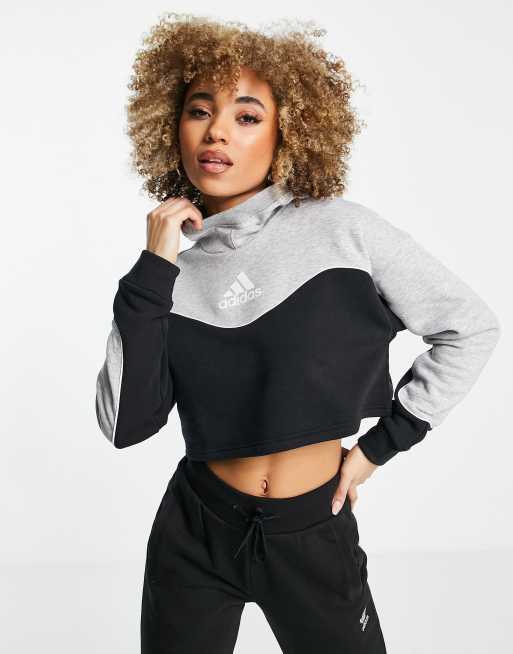 adidas Sportswear Felpa con cappuccio taglio corto colorblock nera e grigia con logo