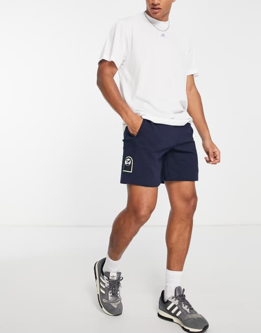 adidas Sportswear – Granatowe lekkie szorty