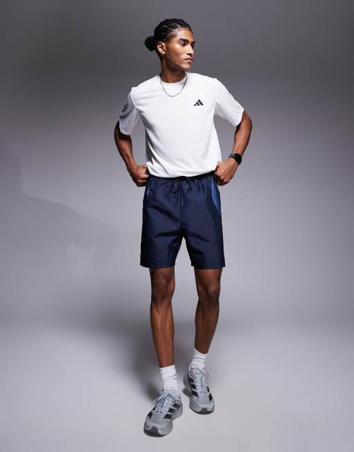 adidas Sportswear – Shorts in Marineblau