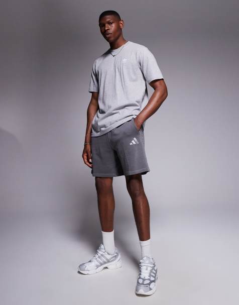 adidas – Sportswear – Svarta, tvättade shorts - view 1