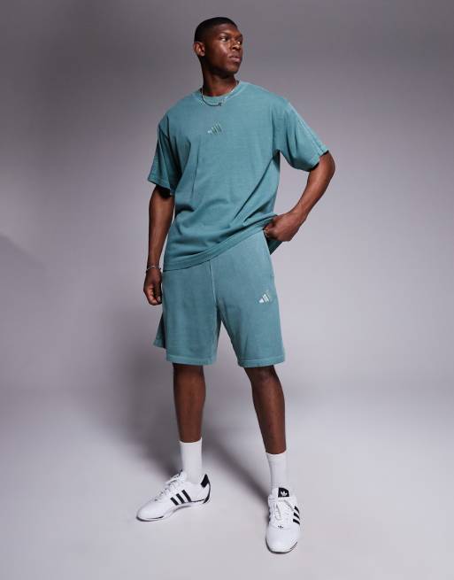 adidas Sportswear – Szorty w spranym zielonym kolorze