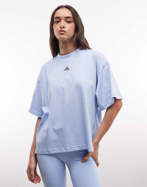 adidas Sportswear – Three Stripes Studio – T-Shirt in Hellblau, 2 von 4