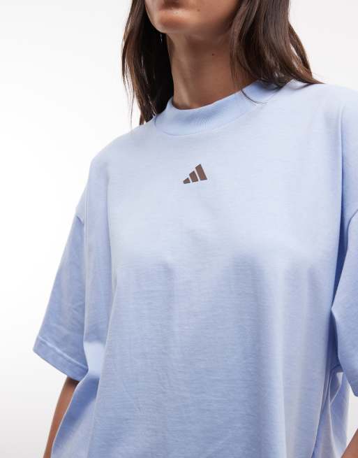 adidas Sportswear – Three Stripes Studio – T-Shirt in Hellblau, 4 von 4