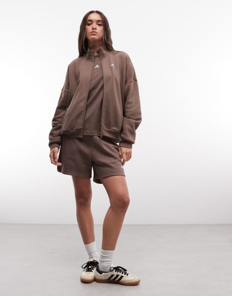 adidas Sportswear Three Stripes Studios træningstop i brun - view 1