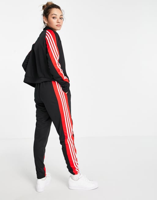 colección audiencia canta adidas Sportswear tracksuit with three stripes in red and black | ASOS