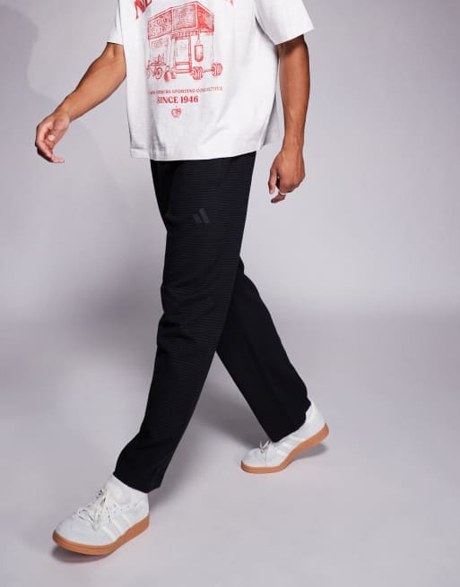 adidas - Sportswear - Trainingsbroek van wafelstof in zwart