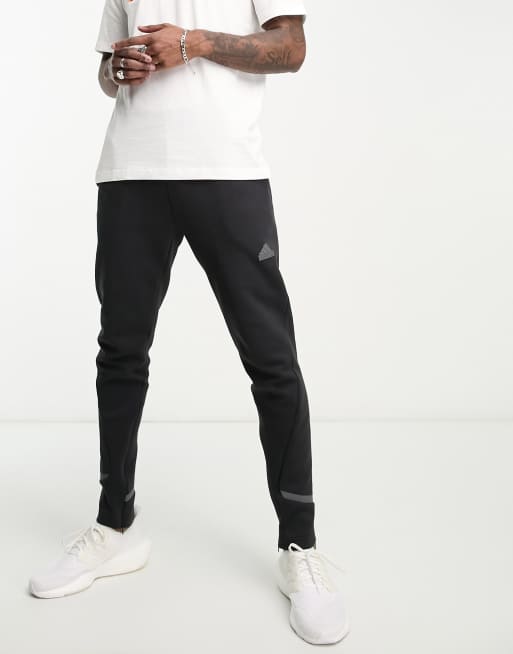 adidas Sportwear - Tech - Sorte joggingbukser i fleece