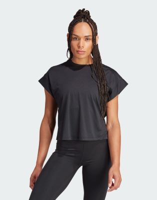 adidas - Studio - T-Shirt in Schwarz