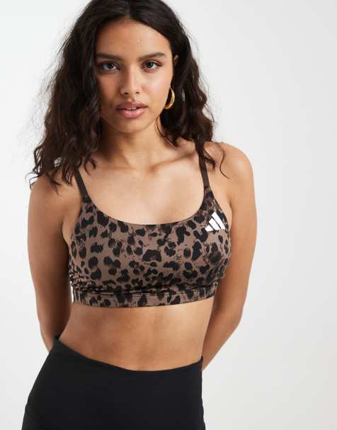 adidas - sujetador deportivo de soporte ligero de punto con estampado de leopardo - view 1
