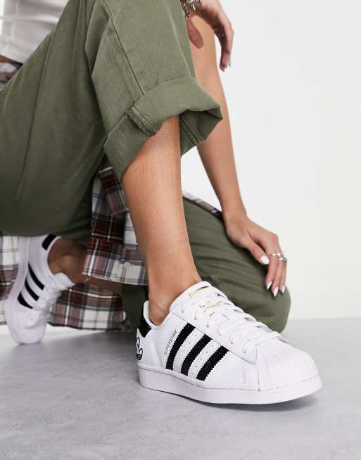 Adidas superstar cheap trainers outfit