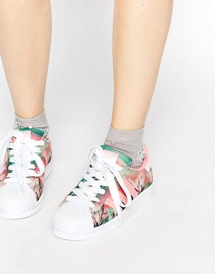 adidas Superstar W Dust Pink Print Trainers | ASOS