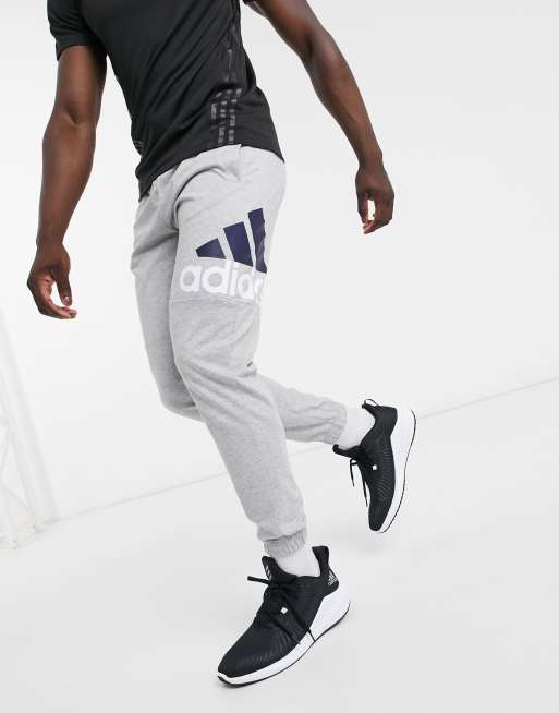 grey adidas sweatpants outfit