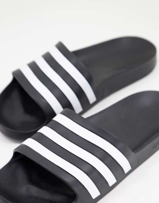 adidas Swim – Adilette – Slider in Schwarz mit weißen Streifen , 2 von 4