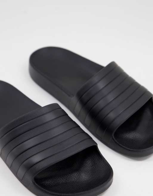 Bronceado Mareo Tristemente adidas Swim Adilette sliders in all black | ASOS