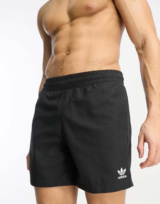 adidas Swim – Shorts in Schwarz und Weiß