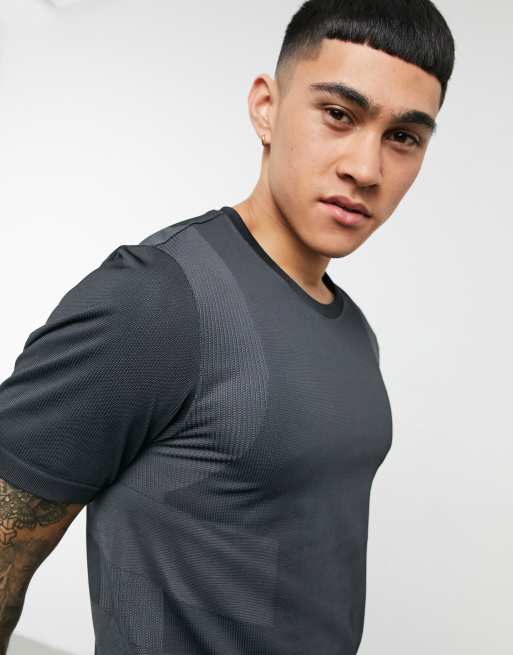 adidas - T-shirt de yoga sans coutures - Noir, 3 de 4