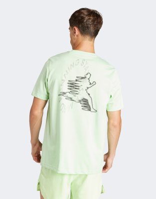 adidas – T-Shirt in Grün mit „Running State“-Grafikprint