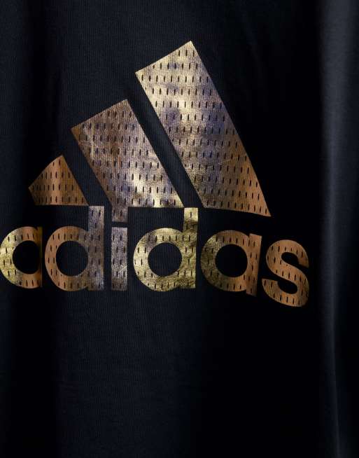 adidas T shirt in zwart met gouden logo ASOS
