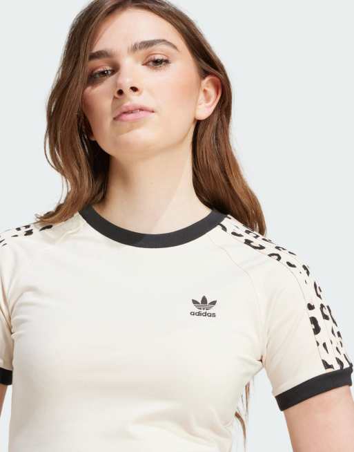 adidas - T-shirt med 3 striber i leopardprint, 2 af 4