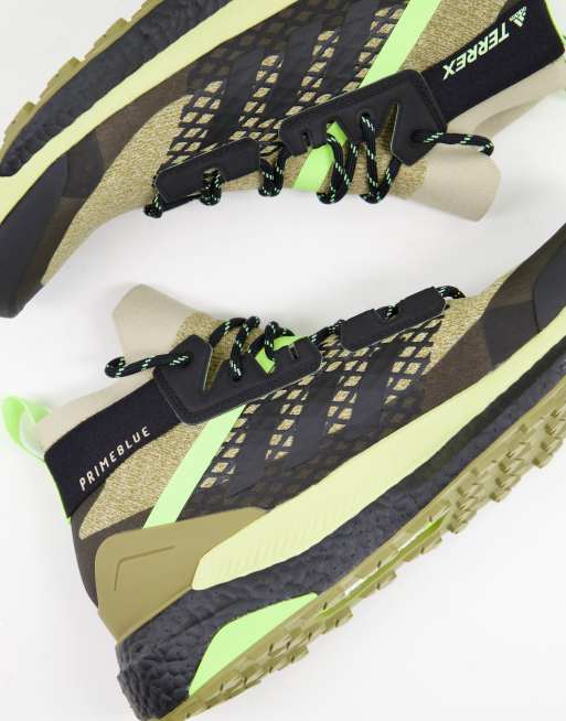 adidas – Terrex Free Hiker – Buty sportowe w kolorze khaki, 3 z 4