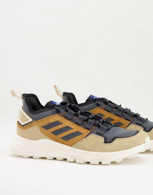 adidas - Terrex - Hikster - Sneakers in zwart