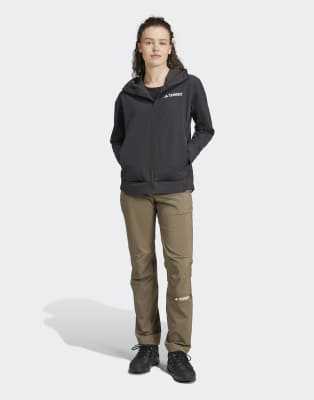 adidas Terrex - Multi-Softshell-Jacke in Schwarz