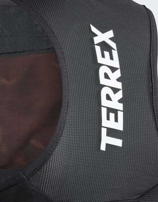 adidas Terrex trail running vest 2.5L in black, 2 of 3