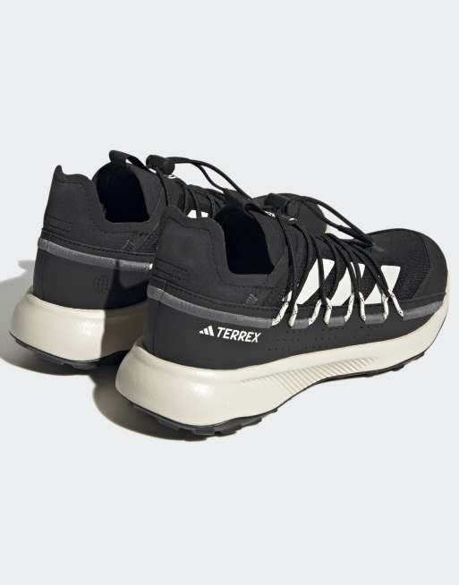 adidas – Terrex Voyager 21 Travel – Schuhe in Core-Schwarz/Kreideweiß/Grau Zwei, 5 von 5
