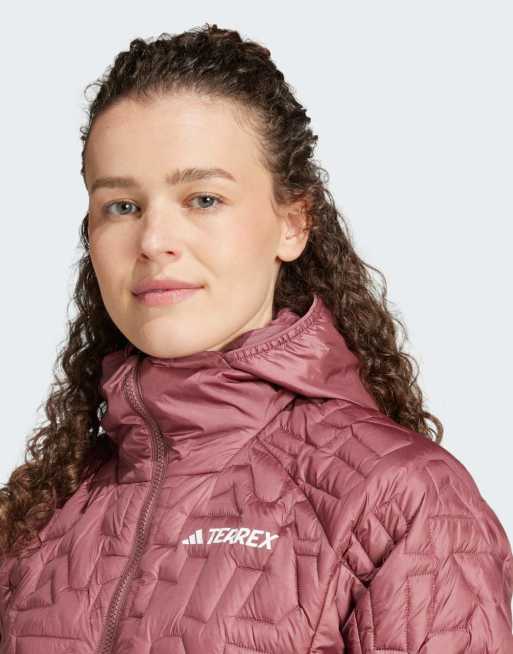 adidas – Terrex Xperior Primaloft – Isolierte Kapuzenjacke in Burgunderrot mit lockerer Füllung, 2 von 4