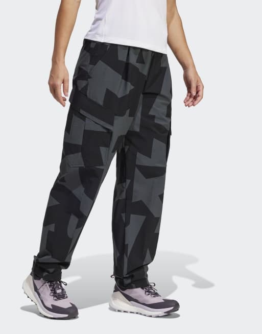 adidas Terrex xploric cargo pants printed in black / carbon
