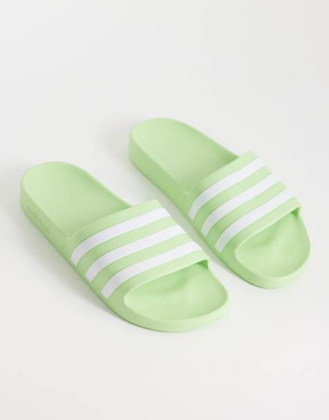 adidas Training - Adilette Aqua - Claquettes - Vert/blanc - view 1