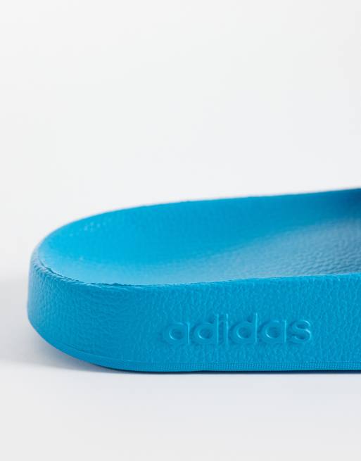 adidas Training – Adilette Aqua – Slider in Blau und Weiß, 2 von 4