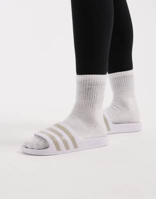 adidas Training - Adilette Aqua - Slider in Weiß