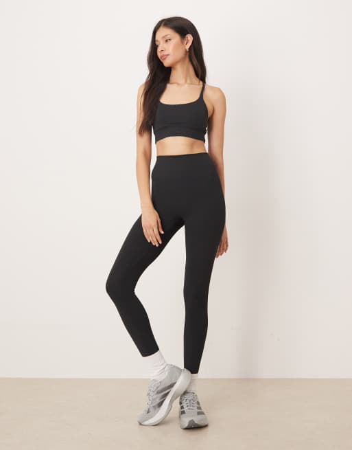adidas Training - All Me - Sort ribstrikket sports-BH med let støtte, 3 af 4