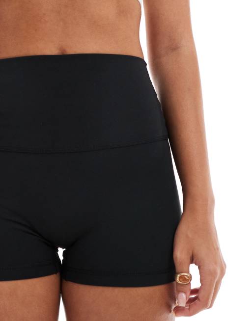 adidas - Training - All-me - Vormgevende korte legging in zwart, 5 van 5