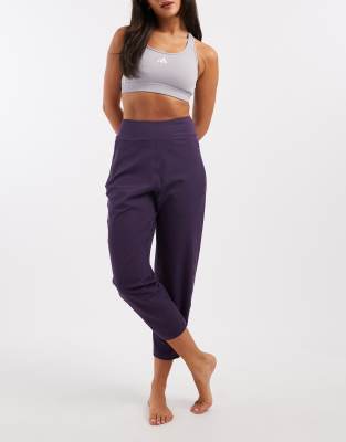 adidas Training - All Me - Yoga-Hose in der Farbe Aurora Plum-Lila