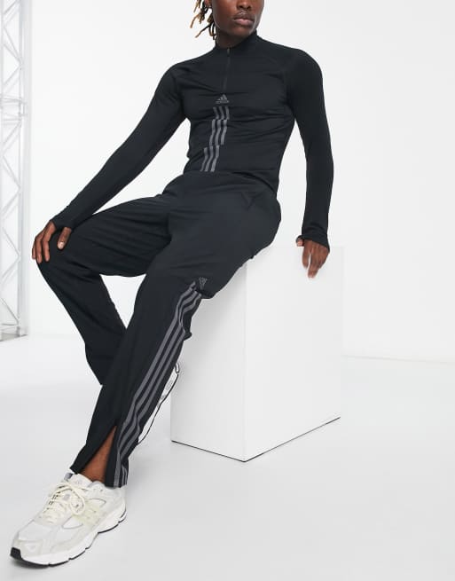 adidas – Training – Alpha Strength – Svarta mjukisbyxor med 3 ränder
