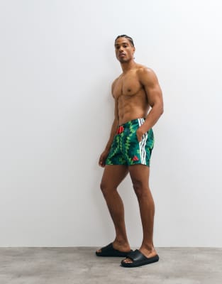 Training - Badeshorts in gemustertem Grün Grün S