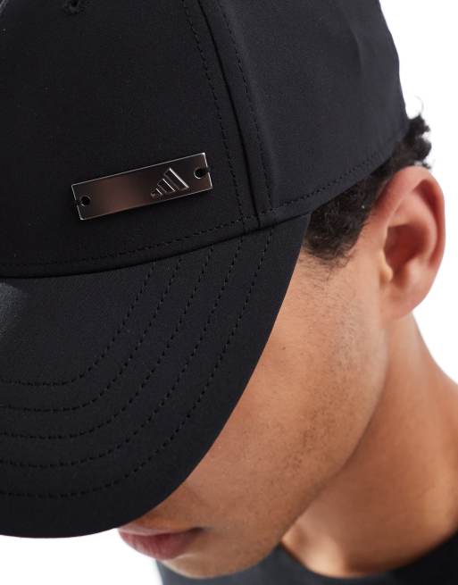adidas Training – Baseballkappe in Schwarz mit Metallaufnäher, 2 von 3