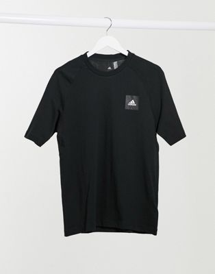 Adidas Training – BOS – Schwarzes T-Shirt mit Logoaufnäher