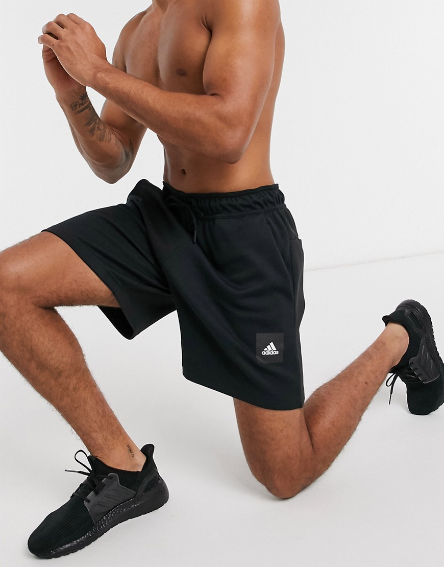Adidas - Training - BOS - Sorte shorts med logomærke