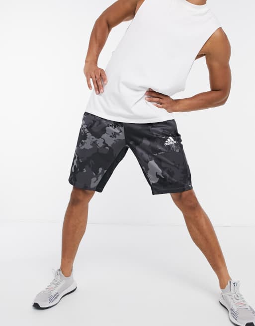 Ikke moderigtigt konkurrerende centeret adidas Training camo shorts in gray | ASOS