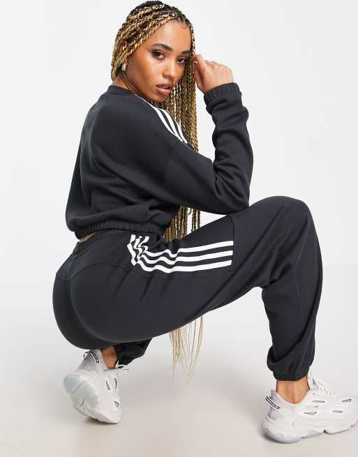 Sweatsuit with best sale 3 stripes