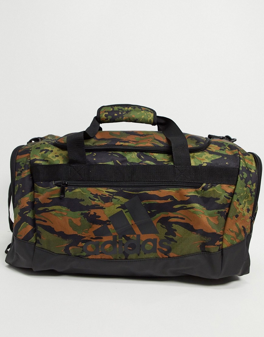 Adidas Training Defender IV medium duffle bag in camo-Green