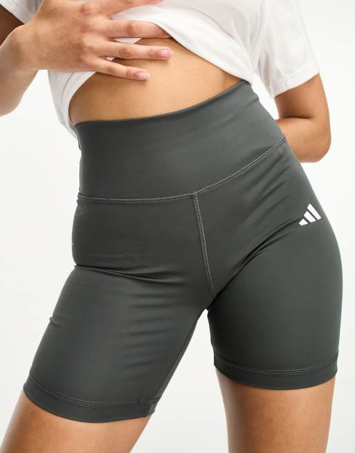 Short on sale adidas leggings