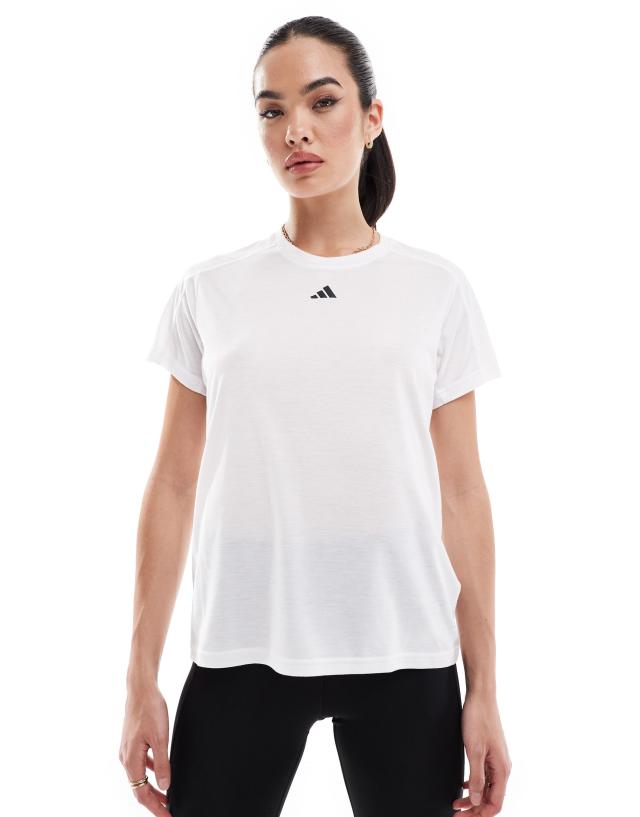 adidas performance - adidas Training Essential logo t-shirt in white